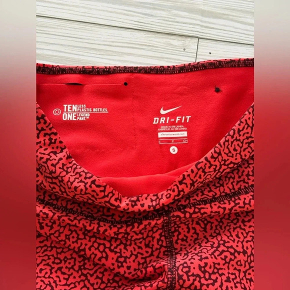 Nike | Legend Dri-Fit Capri Pant Leggings - Size S - Picture 2 of 4